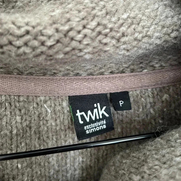 Twik Tan Asymmetric Fringe Collar Sweater Cozy Textured Knit Size S - Picture 3 of 7